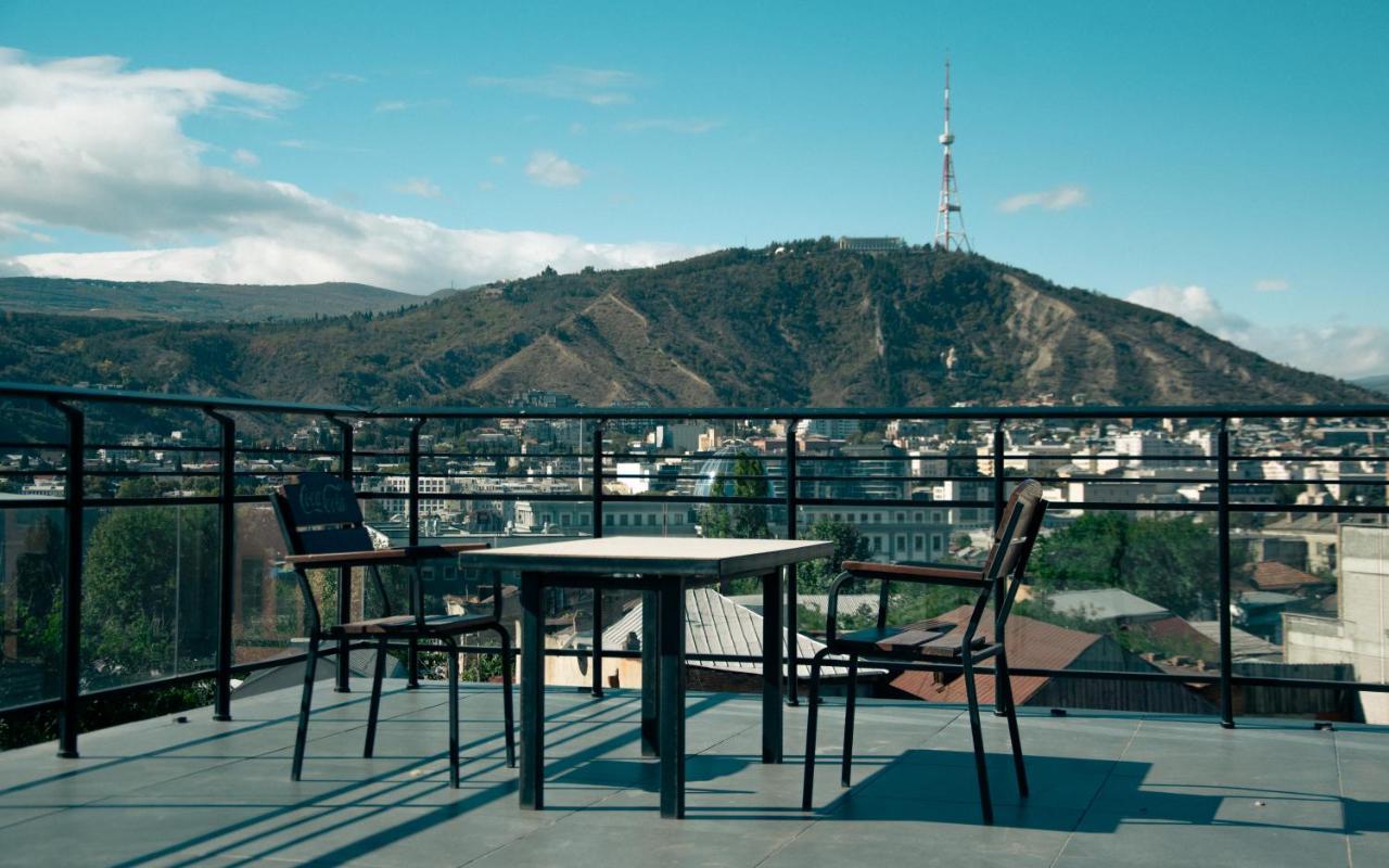 Link Hotel Tbilisi Exterior photo