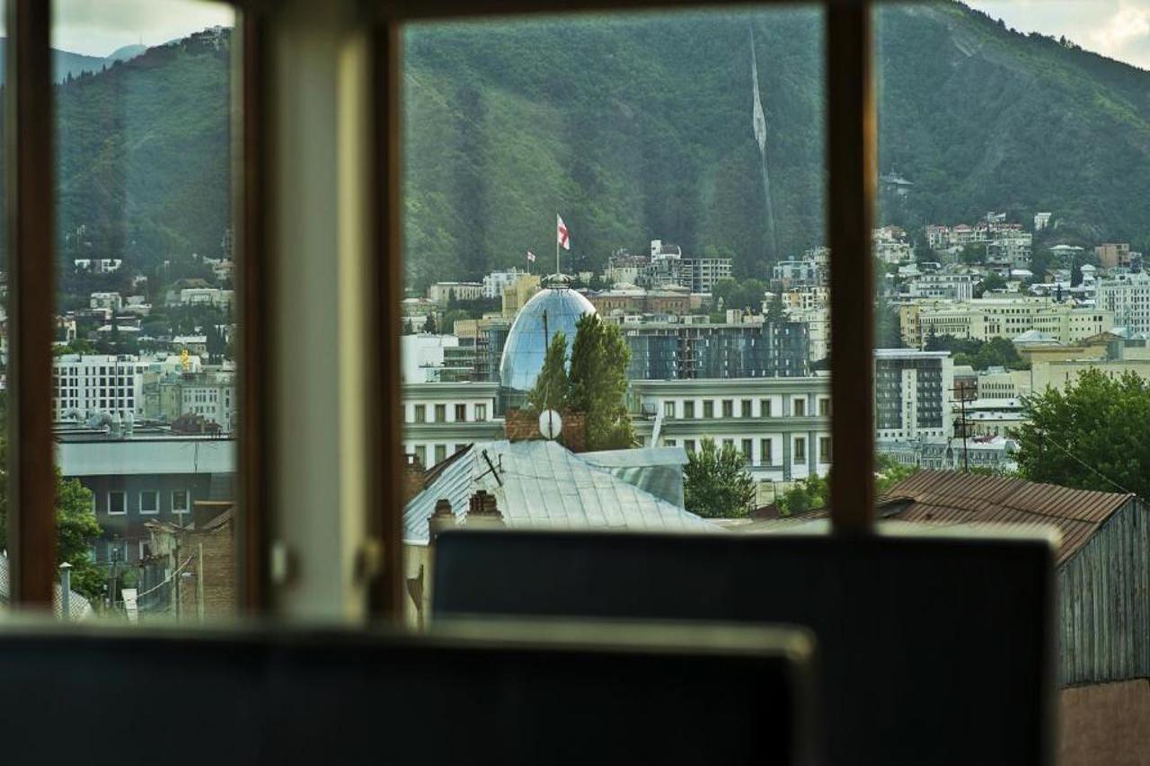 Link Hotel Tbilisi Exterior photo